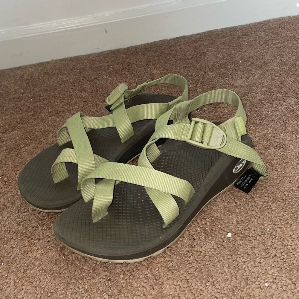 Chacos size 7